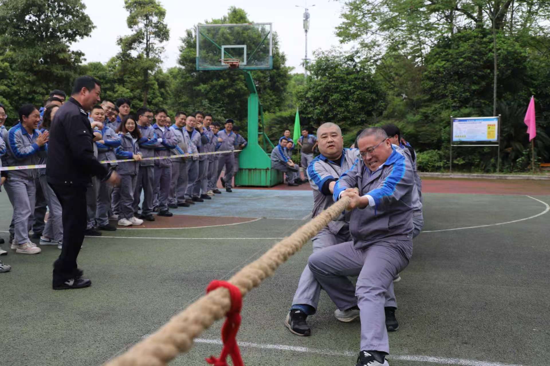 凝心聚力  “绳”采飞扬——公司举办建厂86周年职工拔河比赛 乐竞-乐竞（中国）一站式服务官网
集团